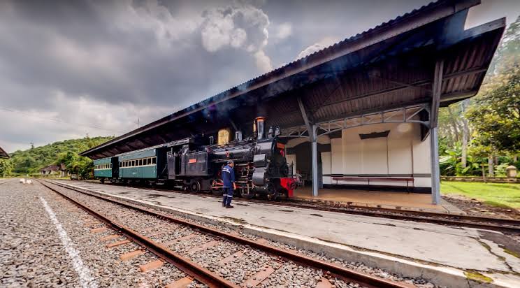 Napak tilas Stasiun Tuntang, salah satu lokasi syuting film “Gadis Kretek”