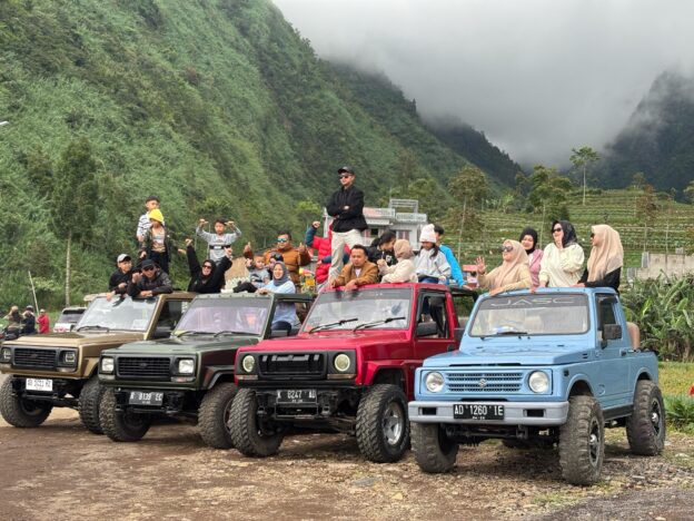 Sewa Jeep Sikunir Adventure Wisata Alam Dieng