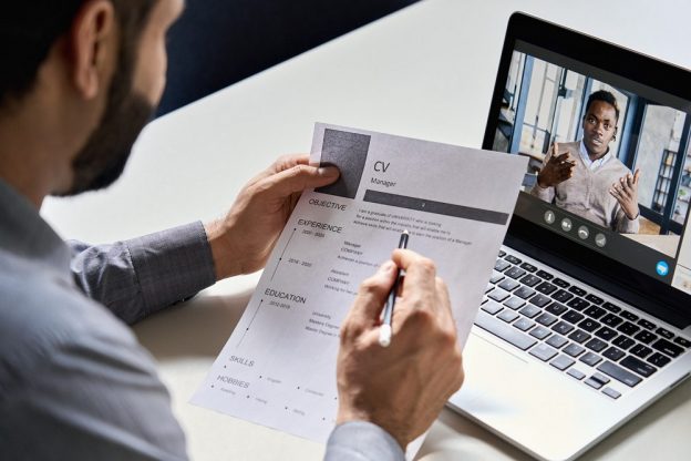 Buat CV Lamaran Kerja untuk Kerja Remote