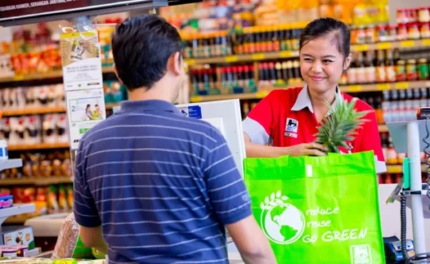 Realita Kerja di Supermarket: Gaji, Jam Kerja Karyawan Super Indo