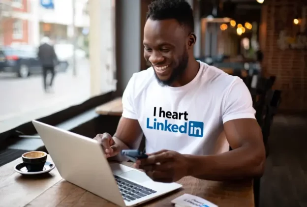 How Fresh Graduates Can Build a Strong LinkedIn Presence