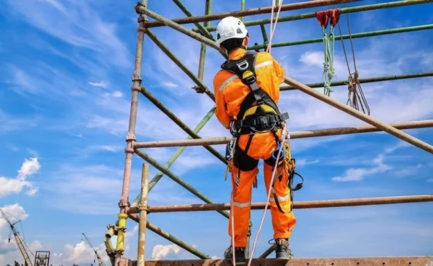 Ahli Scaffold: Profesi Penting di Industri Konstruksi dan Migas