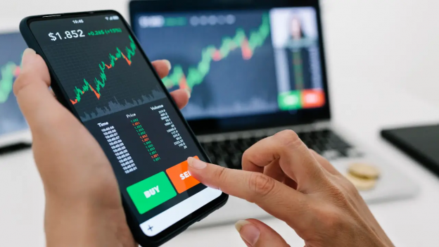 Perbandingan Exchange Kripto Lokal vs Global: Mana yang Lebih Tepat untuk Orang Indonesia?