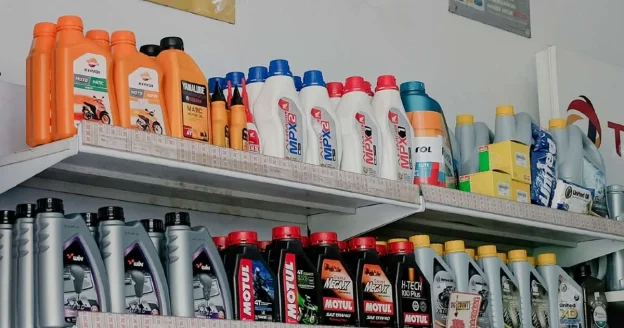 10+ Merek Oli Murah yang Bisa Jadi Alternatif Saat Harga Oli Naik