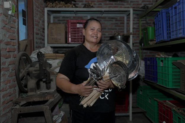 IDE Usaha Ibu Rumah Tangga di Desa + Menambah Penghasilan Keluarga